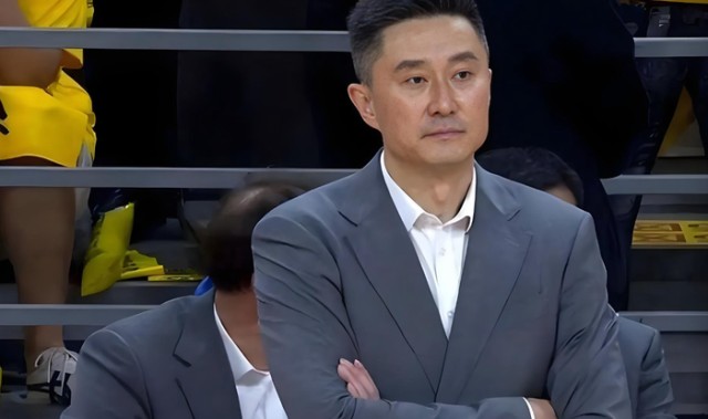 星空体育链接-雪上加霜！广东队又一锋线悍将受伤 杜锋很无奈|张浩嘉|青岛队|广东男篮|山东男篮|焦泊乔_新浪体育_新浪新闻