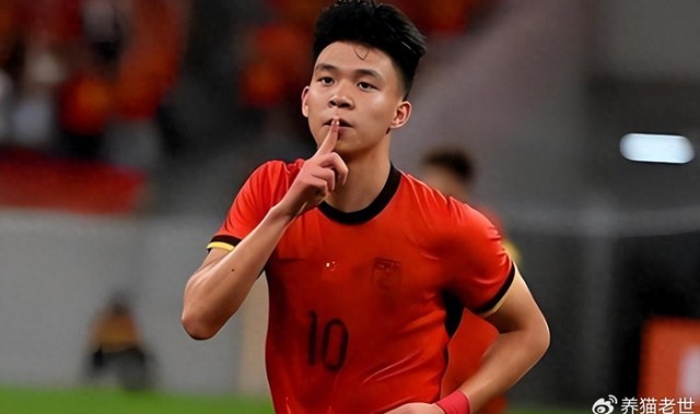 星空体育链接-同样是获得单刀球！为何杜月徵能直接冷静破门，王钰栋却错失良机|浙江队|重庆铜梁龙|重庆|韦世豪|中国男足_新浪体育_新浪新闻