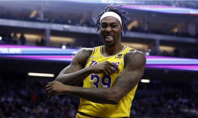 星空体育官网入口-替补上场改变比赛！这样的霍华德值得一个首发席位